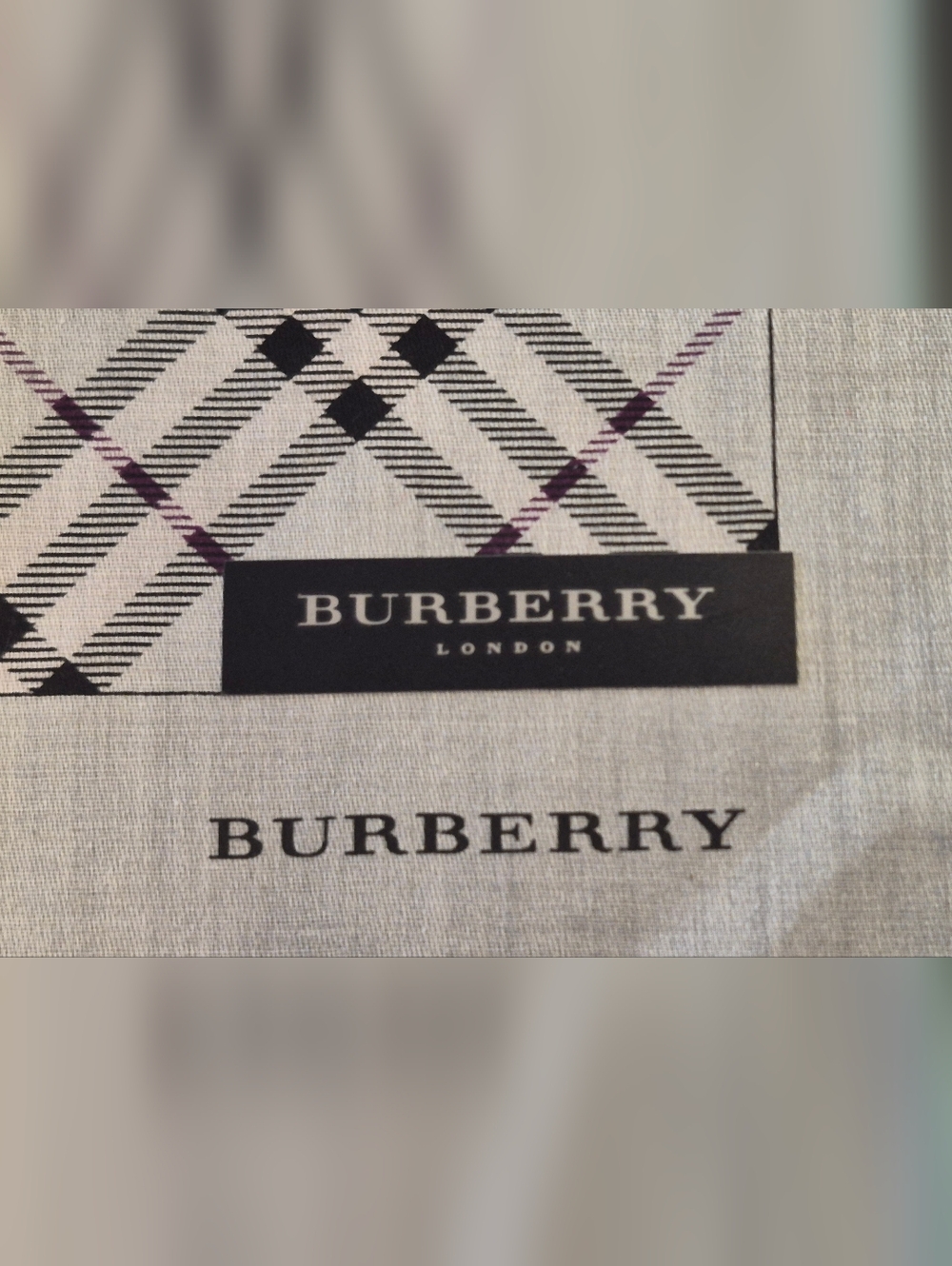 Burberry London Plaid Logo Handkerchief- ⭐️NEW⭐️